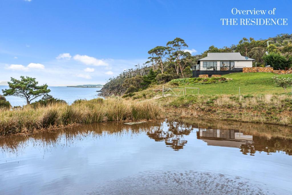 Hamptons On The Bay *